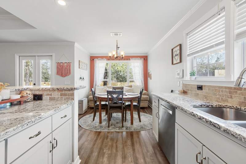 3 bedroom Detached Single Family at 403 Hunters Ridge Road, Hunters' Ridge, DeFuniak Springs — photo 3