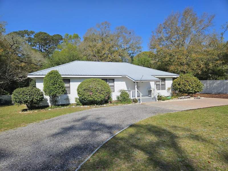 3 bedroom Detached Single Family at 164 S 13Th Street, Metes & Bounds, DeFuniak Springs — photo 4