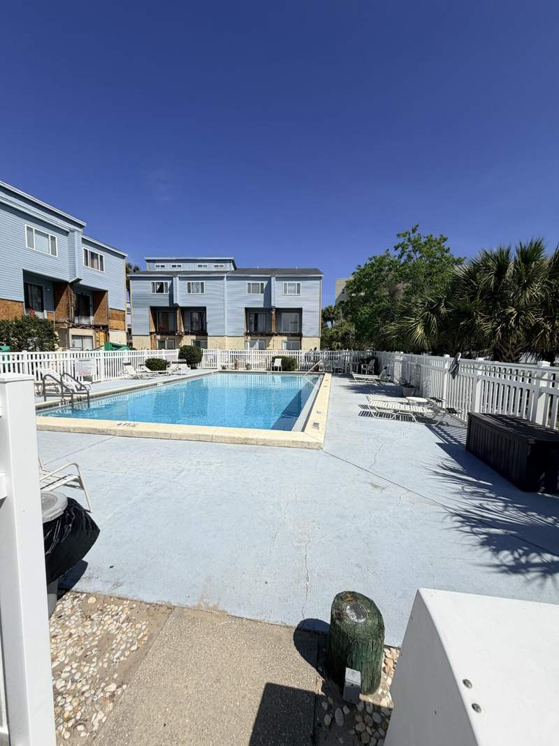 2 bedroom Condominium at 330 Bluefish Drive #102, Commodores Landing I Unit 102, Fort Walton Beach — photo 2