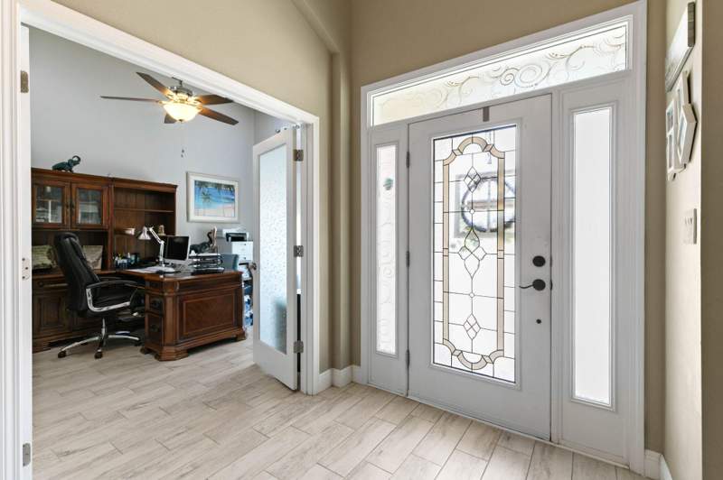 4 bedroom Detached Single Family at 14 Madiera Drive, Hammock Bay, Freeport — photo 5