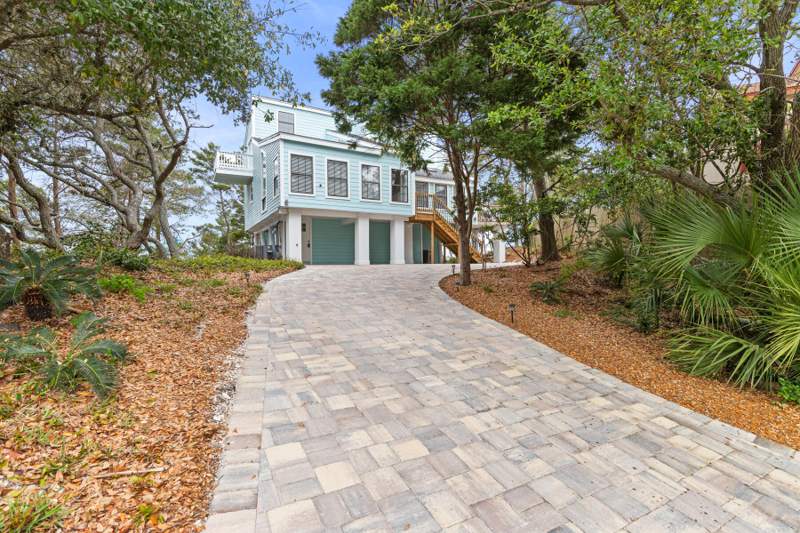 4 bedroom Detached Single Family at 301 Summit Drive, Beaconview, Destin — photo 2