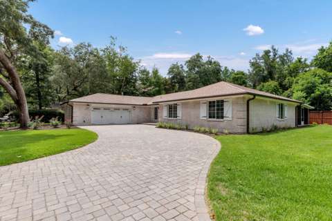 343 Oaklake Lane, golf community for sale in Niceville