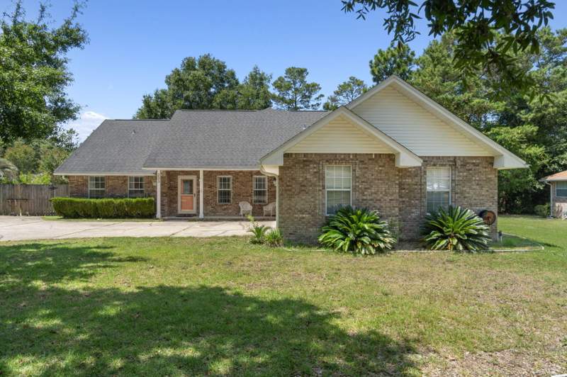 3 bedroom Detached Single Family at 233 Galway Drive, Rocky Bayou Estates 01, Niceville — photo 2