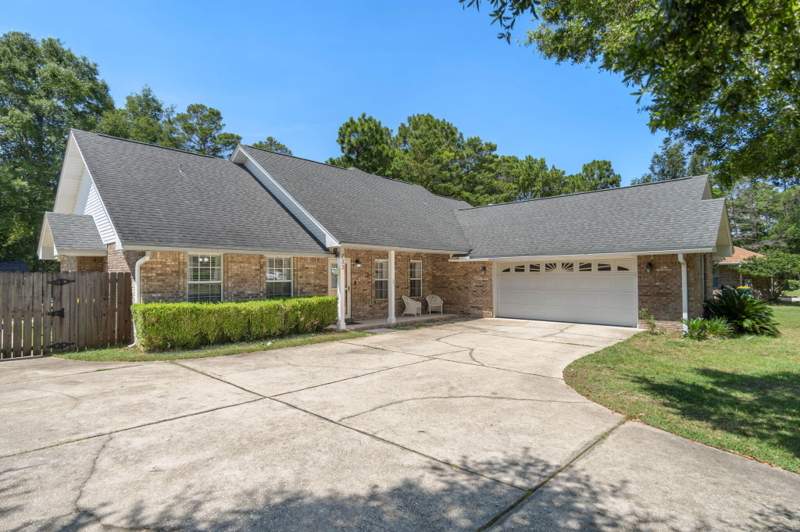 3 bedroom Detached Single Family at 233 Galway Drive, Rocky Bayou Estates 01, Niceville — photo 3