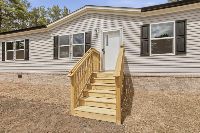 4 bedroom Manufactured Home at 28 W White Rose Street, Oakwood Hills Unit III, DeFuniak Springs — photo 4