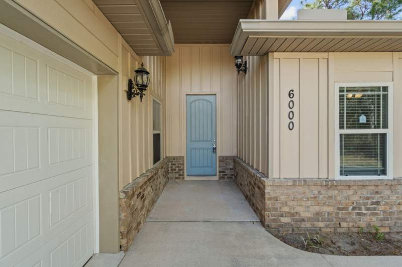 4 bedroom Detached Single Family at 6000 Fiori Drive, Camellia Cove, Crestview — photo 3