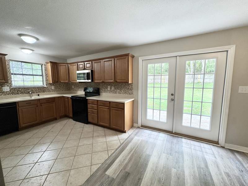 4 bedroom Detached Single Family at 120 Palmetto Drive, Lantern Ridge S/D Ph 2, Crestview — photo 2