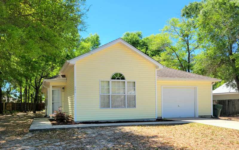 3 bedroom Detached Single Family at 280 Timber Wind Drive, Timber Wind Estates, DeFuniak Springs — photo 1