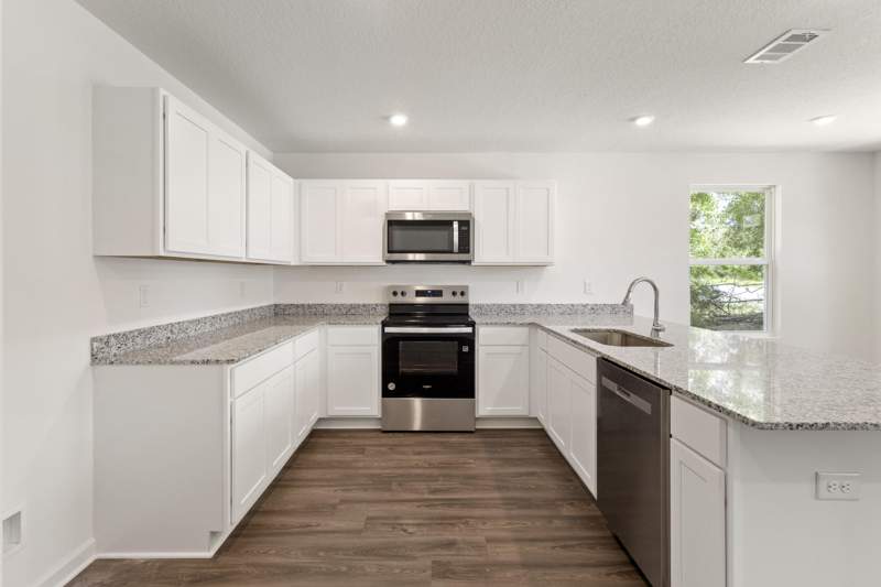 3 bedroom Detached Single Family at 542 Woodlands Boulevard, Mossy Head, DeFuniak Springs — photo 3