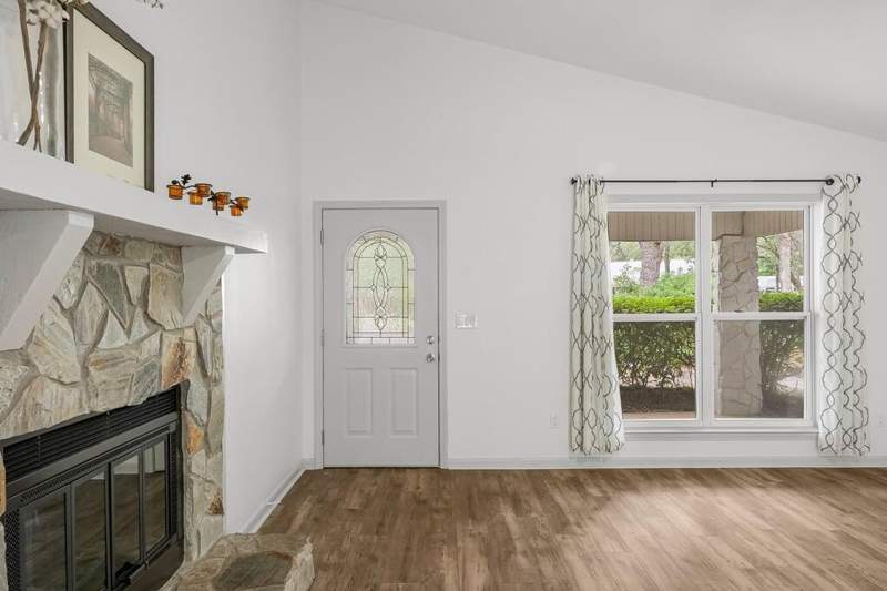 4 bedroom Detached Single Family at 606 E Greenwood Cove, Woodlands Ph 2, Niceville — photo 5