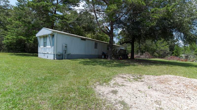 2 bedroom Manufactured Home at 102 W Snapdragon Street, Oakwood Hills Unit 3, DeFuniak Springs — photo 4