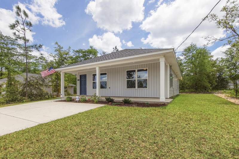 2 bedroom Detached Single Family at 37 Pansy Lane, Oakwood Hills Unit 1, DeFuniak Springs — photo 3