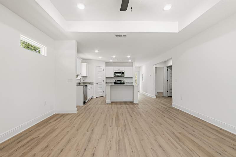 2 bedroom Detached Single Family at 37 Pansy Lane, Oakwood Hills Unit 1, DeFuniak Springs — photo 5