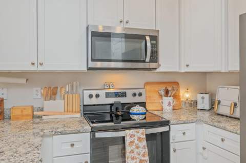 1010 Mclaren Circle, Fort Walton Beach FL - photo 8 of 36