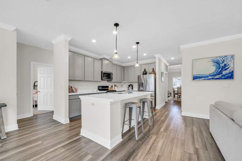 4 bedroom Detached Single Family at 83 E Sky Way, Hammock Bay, Freeport — photo 4