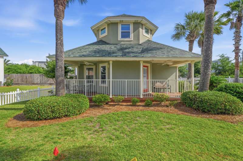 3 bedroom Detached Single Family at 30 Windancer Lane, Windancer Shores, Miramar Beach — photo 1