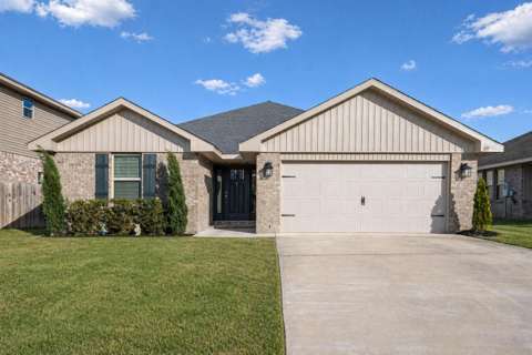 109 Ridgeway Circle, home for sale on Ridgeway Circle