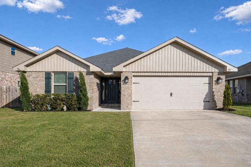 3 bedroom Detached Single Family at 109 Ridgeway Circle, Ridgeway Landing, Crestview — photo 3
