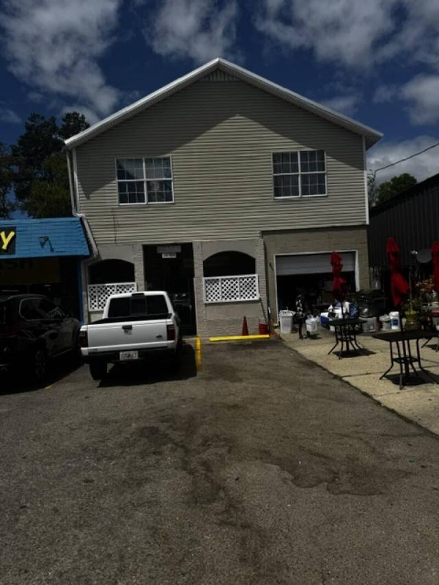 Colonial Heights