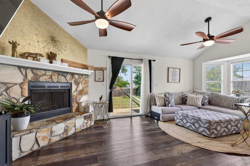 4 bedroom Detached Single Family at 1220 Lexie Drive, Countryview Estates 4th Addn Ph 2, Crestview — photo 1