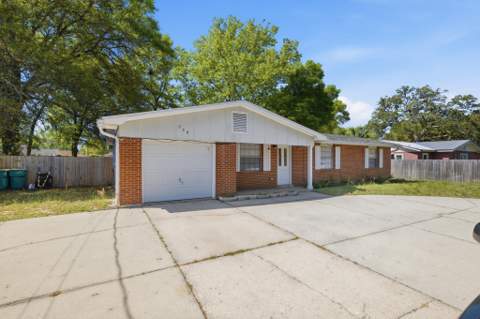 750 Mayflower Avenue, Fort Walton Beach FL - photo 9 of 18