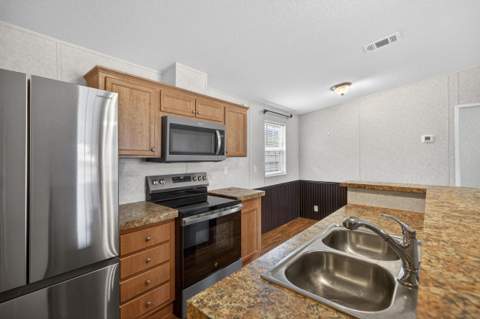 535 Kings Lake Boulevard, DeFuniak Springs FL - photo 14 of 53