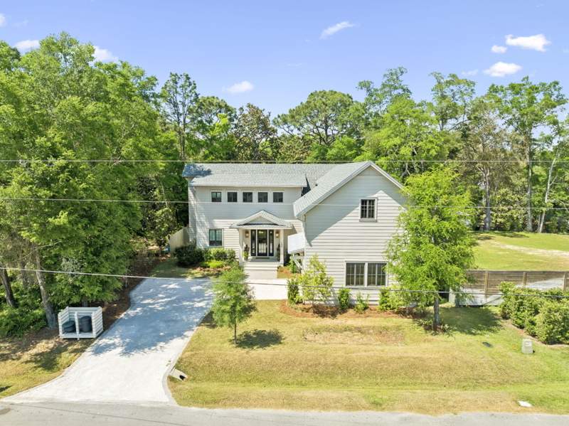 5 bedroom Detached Single Family at 198 Ricker Avenue, Daughettes Amended, Santa Rosa Beach — photo 2