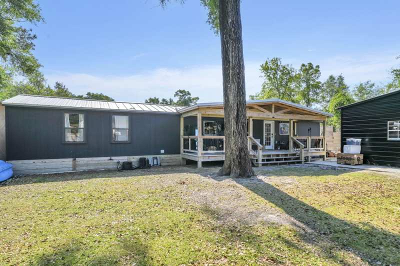 2 bedroom Mobile Home at 109 Trout Circle, Freeport, Freeport — photo 1