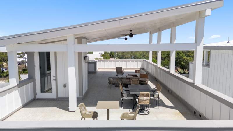 4 bedroom Detached Single Family at 28 W Queen Palm Drive, Twin Palms, Inlet Beach — photo 2