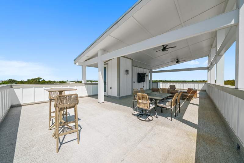 4 bedroom Detached Single Family at 28 W Queen Palm Drive, Twin Palms, Inlet Beach — photo 4