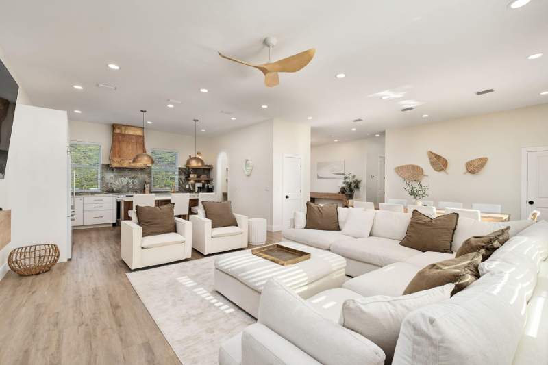 8 bedroom Detached Single Family at 221 Hillcrest Road, Dune Allen 2nd Addn, Santa Rosa Beach — photo 5