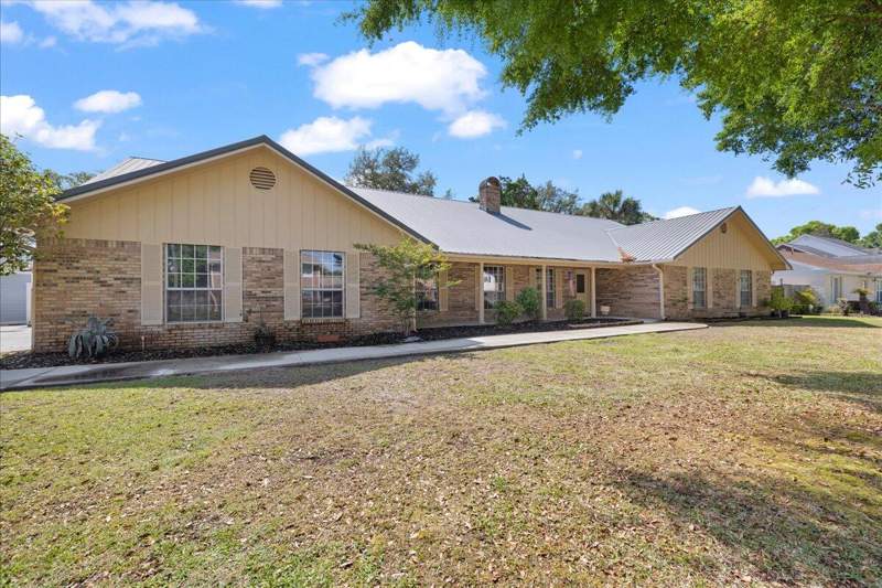4 bedroom Detached Single Family at 121 Edwards Lane, Commodore Place, Fort Walton Beach — photo 4