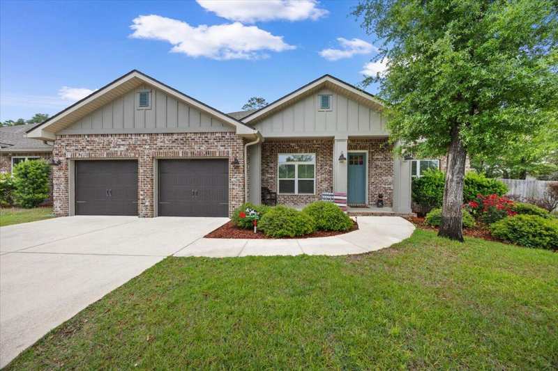 4 bedroom Detached Single Family at 98 Star Drive, Marnan S/D, Fort Walton Beach — photo 1