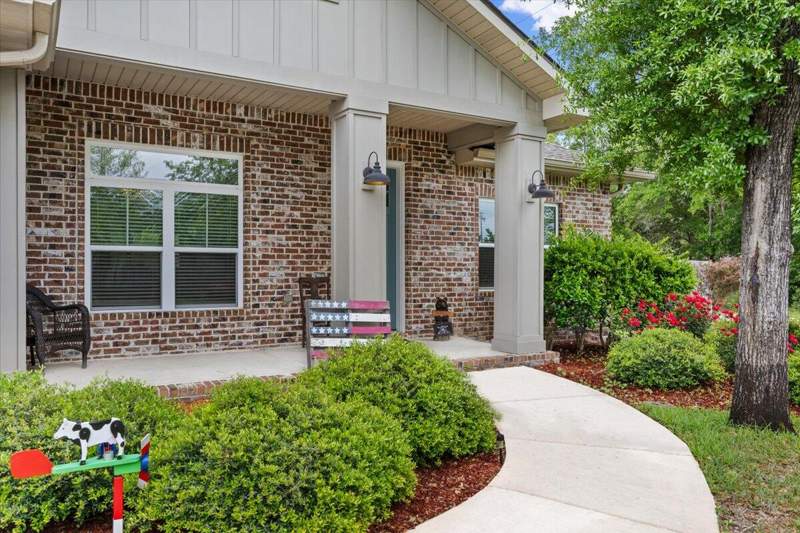 4 bedroom Detached Single Family at 98 Star Drive, Marnan S/D, Fort Walton Beach — photo 4