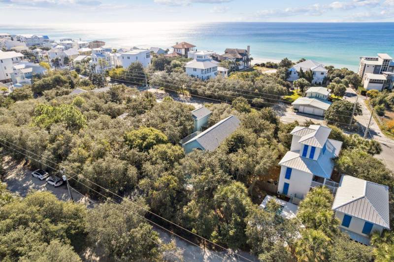 4 bedroom Detached Single Family at 3245 E County Hwy 30A, Seahighland, Santa Rosa Beach — photo 5