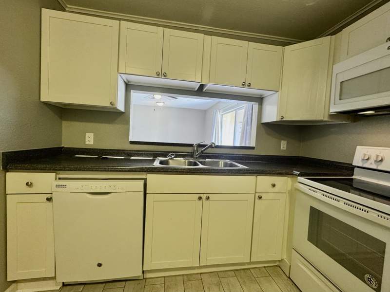 2 bedroom Condominium at 401 NW Marshall Court #2, Spanish Villas Condo, Fort Walton Beach — photo 5