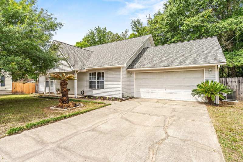 3 bedroom Detached Single Family at 510 Hillview Circle, Southview Estates Ph 2, Crestview — photo 1