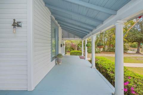 28 E Live Oak Avenue, DeFuniak Springs FL - photo 7 of 65