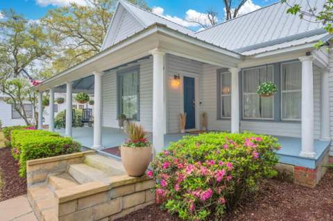 28 E Live Oak Avenue, DeFuniak Springs FL - photo 10 of 65