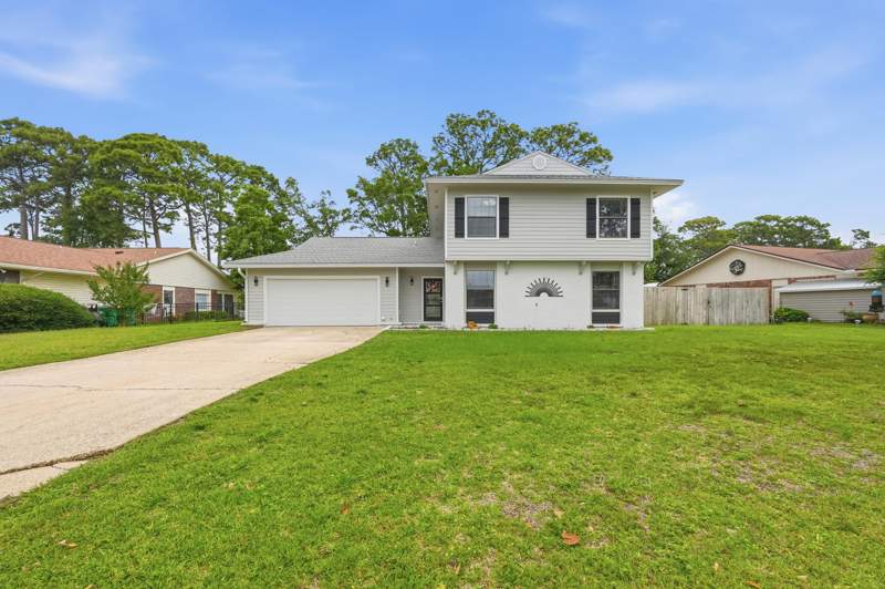 4 bedroom Detached Single Family at 25 Lake Lorraine Circle, Lake Lorraine Estates, Shalimar — photo 2