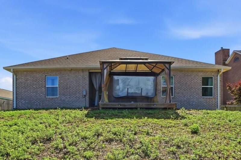 4 bedroom Detached Single Family at 1102 Shoal River Drive, Patriot Ridge, Crestview — photo 3
