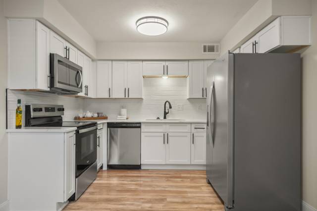 127 S 22ND Street