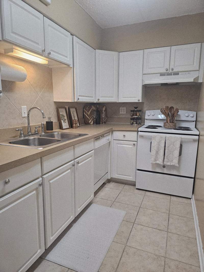 1 bedroom Condominium at 209 W Miracle Strip Parkway #D208, Cedars Condo, Mary Esther — photo 2