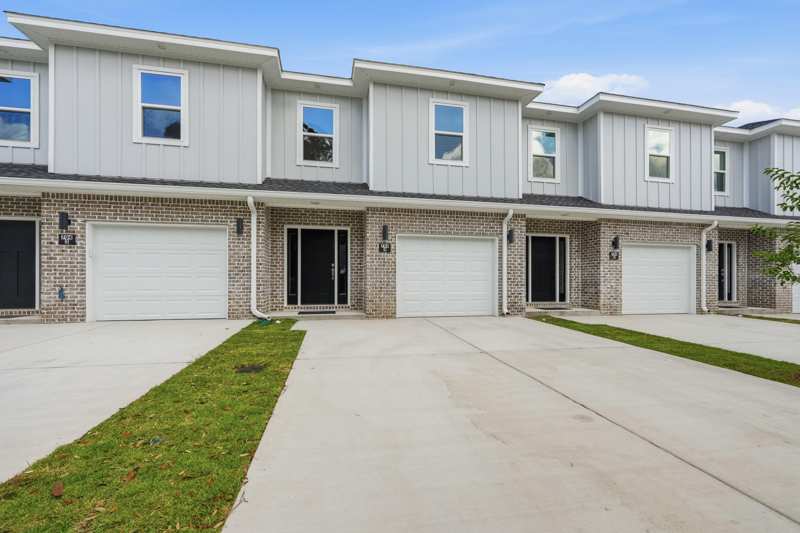 4 bedroom Townhouse at 704 Ferguson Drive #4, Ferguson Townhomes, Fort Walton Beach — photo 1