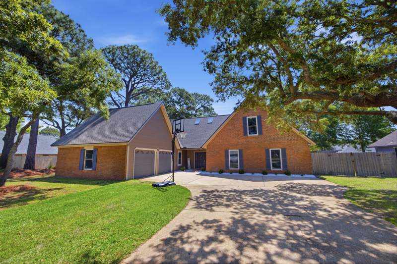 5 bedroom Detached Single Family at 7 Hampton Circle, Raintree Estates #2, Niceville — photo 2