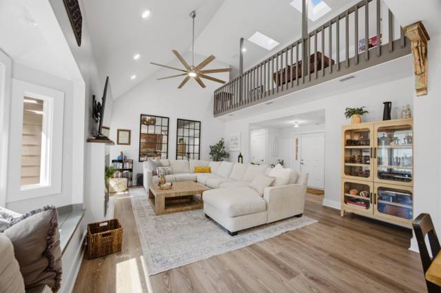 7 Hampton Circle