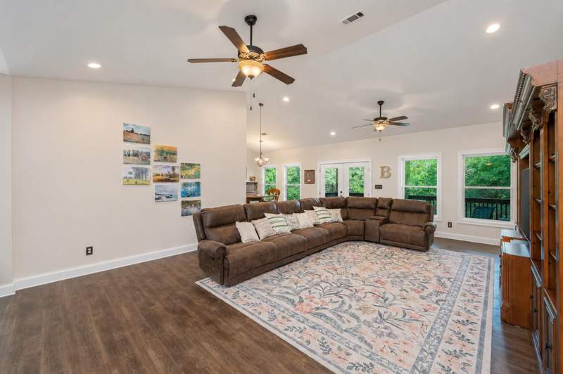 5 bedroom Detached Single Family at 1827 Waterway Drive, Hidden Springs, Baker — photo 3