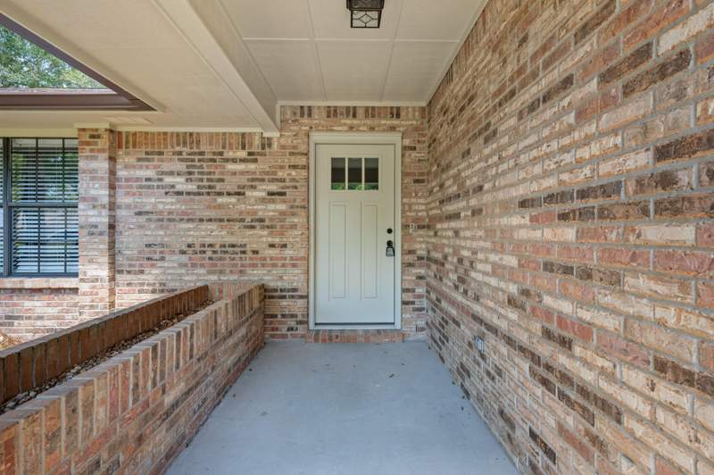 4 bedroom Detached Single Family at 2435 Rocky Shores Drive, Rocky Bayou, Niceville — photo 5