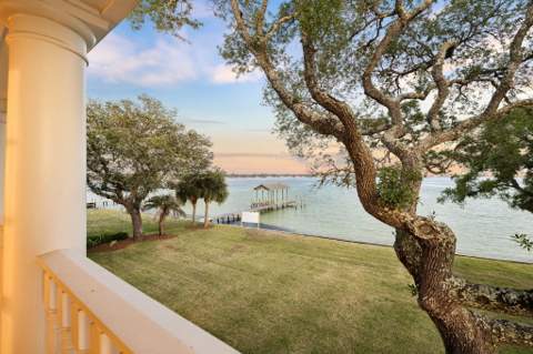 11 Paradise Point Road, Shalimar FL - photo 9 of 30