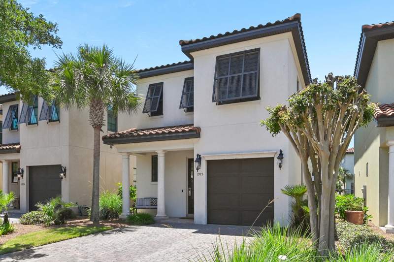 4 bedroom Detached Single Family at 1975 Baytowne Loop, Villa Lago, Miramar Beach — photo 2